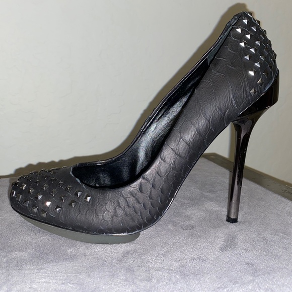Gently used- BCBGMAXAZRIA Heels - Picture 2 of 8